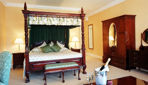 Chambre Double Romantique, 1 lit double (Four Poster)