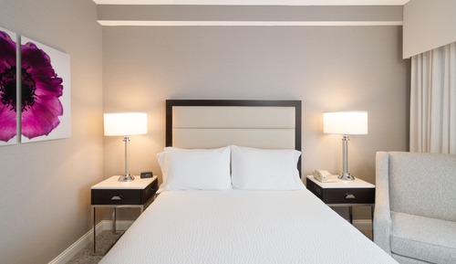 Chambre, 1 grand lit, accessible aux personnes à mobilité réduite (Mobility Tub)