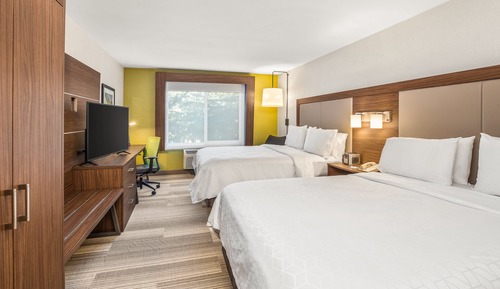 Chambre Standard, 2 grands lits, accessible aux personnes à mobilité réduite (Roll-In Shower)
