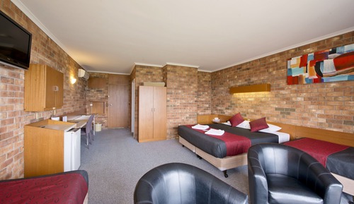 Chambre Supérieure, plusieurs lits (1 king and 2 single beds)