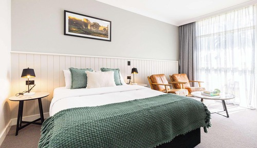 Chambre, non-fumeurs, en bord de piscine (Queen)