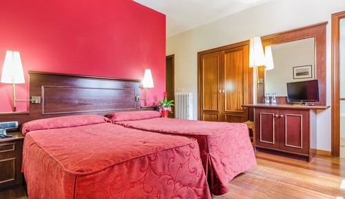 Chambre Double (with views)