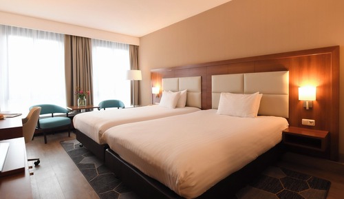 Chambre Premium, 2 grands lits, vue fleuve (River Meuse View)