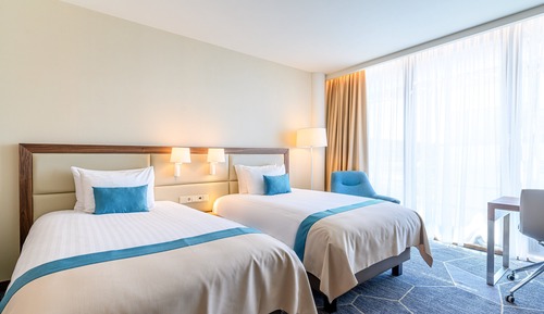 Chambre Premium, 2 grands lits, vue fleuve (River Meuse View)