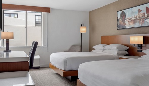 Chambre, 2 grands lits, non-fumeurs, vue cour intérieure