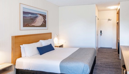 Privilege, Chambre, 1 très grand lit