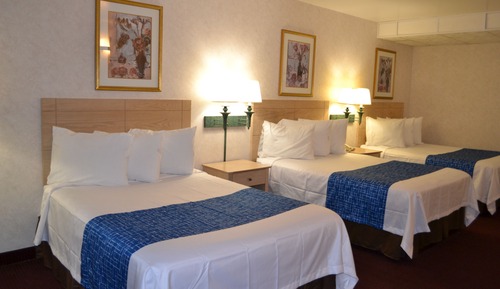 Chambre, plusieurs lits, non-fumeurs (3 Double Beds)