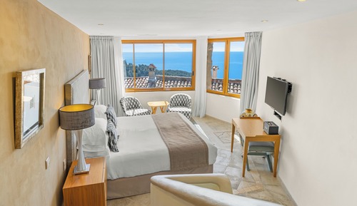 Chambre Double Supérieure, vue partielle sur la mer