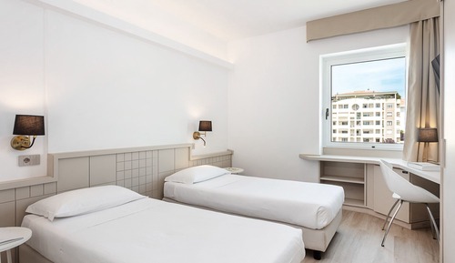 Chambre Standard, 2 lits une place