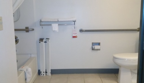 Chambre, 1 très grand lit, accessible aux personnes à mobilité réduite (Mobility Accessible)