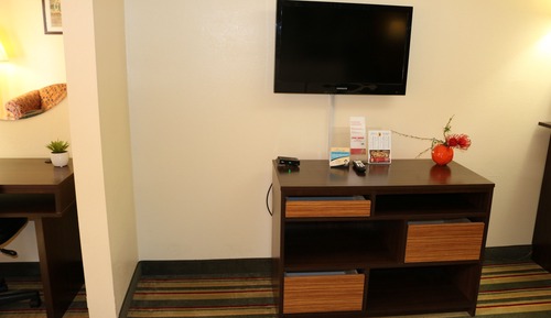 Chambre, 1 très grand lit, accessible aux personnes à mobilité réduite (Mobility Accessible)