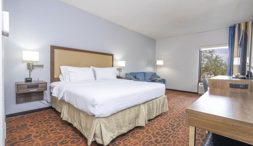 Chambre, 1 très grand lit, non-fumeurs