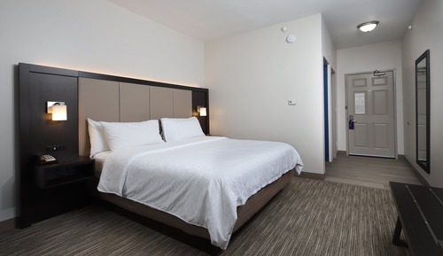 Chambre, 1 très grand lit, non-fumeurs