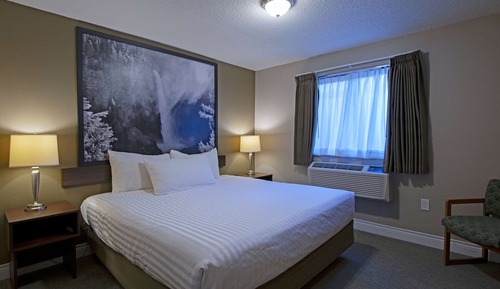 Chambre, 1 très grand lit, non-fumeurs