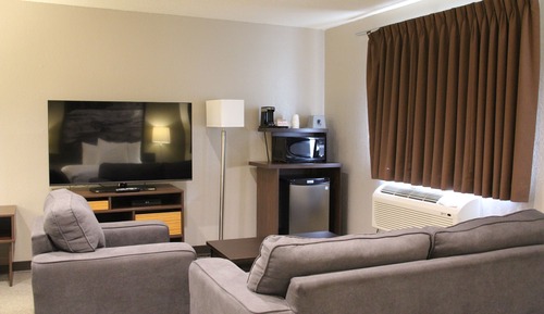 Suite Studio, 1 très grand lit, non-fumeurs, bain à remous