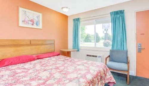 Chambre Standard, 1 très grand lit, fumeurs