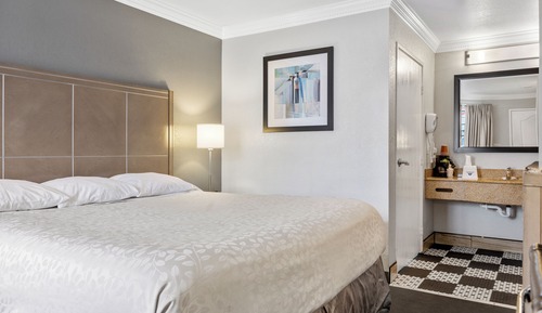 Chambre, 1 très grand lit, non-fumeurs