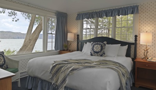 Chambre Deluxe, 1 lit une place, vue lac (One Bedroom Cottage-Lake View)