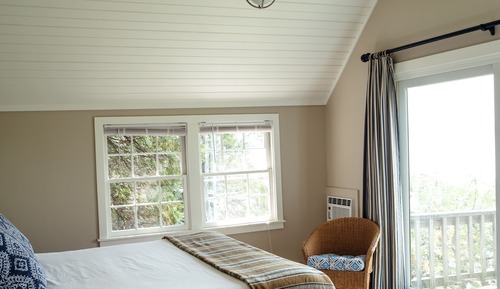 Chambre Deluxe, 1 très grand lit, vue lac (Studio Cottage-Lake View)