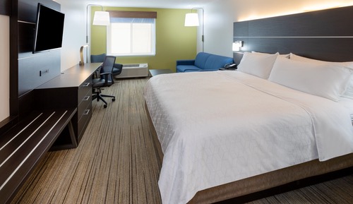 Suite, 1 très grand lit et 1 canapé-lit