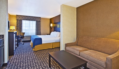 Suite, 1 très grand lit et 1 canapé-lit