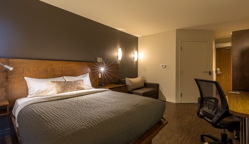 Chambre Classique, 1 grand lit, accessible aux personnes à mobilité réduite