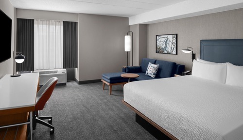 Chambre, 1 très grand lit et 1 canapé-lit, en angle (Hearing Accessible)