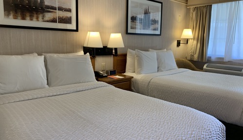Chambre Simple, 2 lits doubles