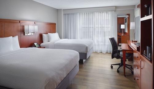 Chambre, 2 grands lits (Mobility/Hearing Accessible, Tub)
