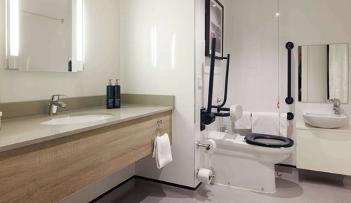 Chambre, 2 grands lits, accessible aux personnes à mobilité réduite