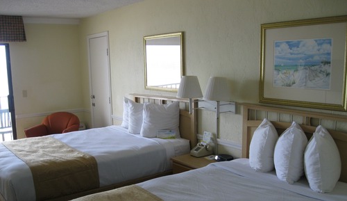 Chambre, 2 grands lits, non-fumeurs, en front de mer