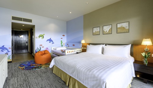 Chambre Familiale, 1 très grand lit et 1 canapé-lit (Clown Fish Themed)