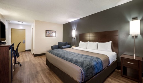 Chambre Standard, 1 très grand lit, non-fumeurs (Upper Floor, No Pets)