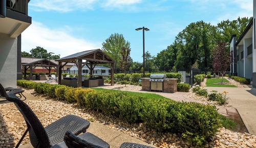 Chambre Standard, 2 grands lits, patio, vue piscine (1st Floor)