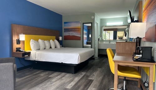 Chambre, 1 grand lit, accessible aux personnes à mobilité réduite, fumeurs