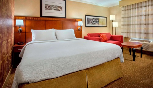 Chambre Deluxe, 1 très grand lit et 1 canapé-lit