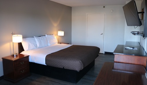 Chambre Standard, 1 très grand lit, fumeurs