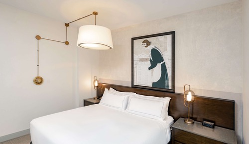 Chambre, 1 très grand lit