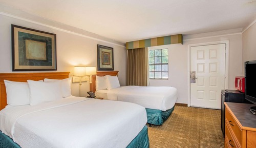 Chambre, 2 lits doubles, non-fumeurs (Mobility/Hearing Impaired Accessible)