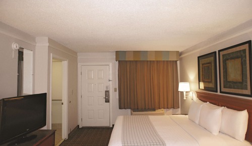 Chambre, 1 très grand lit, accessible aux personnes à mobilité réduite, non-fumeurs (Accessible Tub)