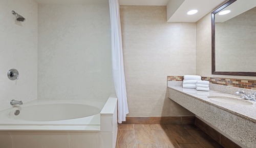 Chambre Premium, 1 très grand lit et 1 canapé-lit