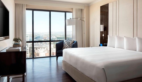 Suite Club, 1 très grand lit et 1 canapé-lit
