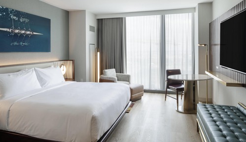 Chambre, 1 très grand lit