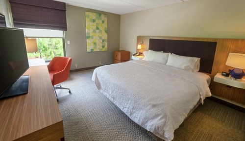 Chambre, 1 très grand lit, accessible aux personnes à mobilité réduite