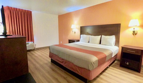 Chambre Supérieure, 1 très grand lit, non-fumeurs, bain à remous
