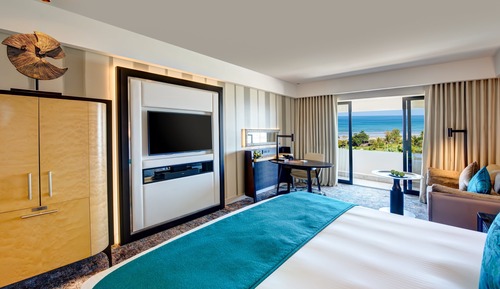 Chambre, 1 très grand lit, balcon, vue mer