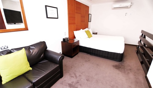 Suite Supérieure, 1 très grand lit, non-fumeurs, baignoire à jets (Living Room)