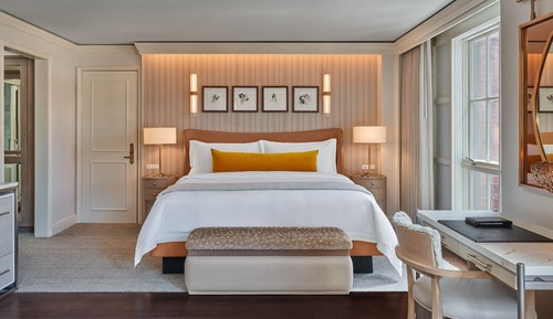 Suite Junior, 1 très grand lit et 1 canapé-lit