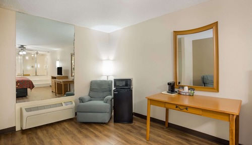 Chambre, 1 très grand lit, non-fumeurs