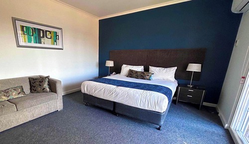 Chambre, 1 grand lit et 1 canapé-lit (No Pets)